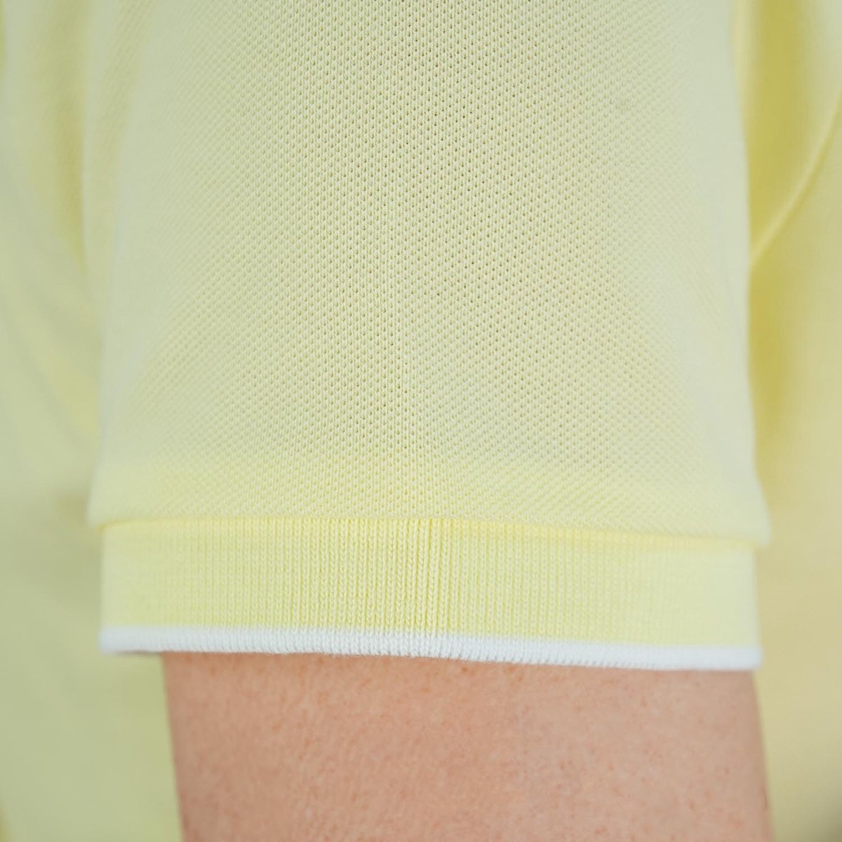 Women's Cotton Lycra Slim Fit Solid Polo S - Shop Giordano