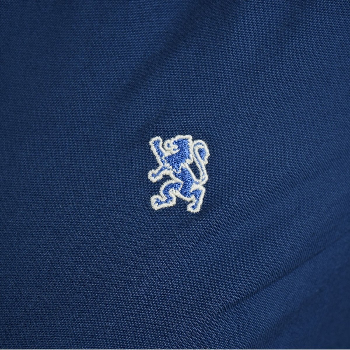 Women's Cotton Oxford Slim Fit Shirt With Lion Embroidery - Giordano