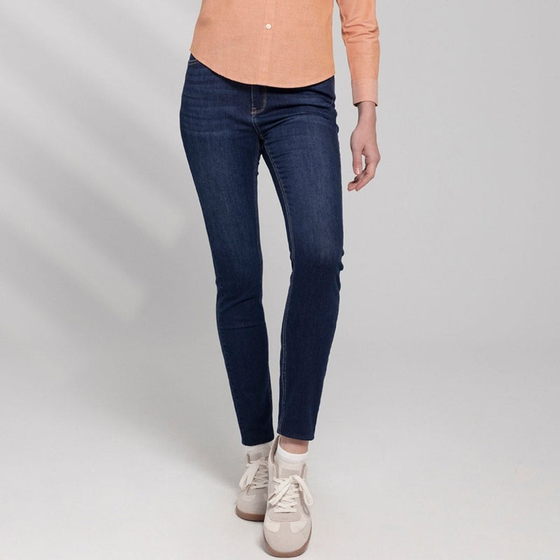 Women's High Rise Slim Tapered Jeans - Comfortable & Stylish Denim 24 - Shop Giordano