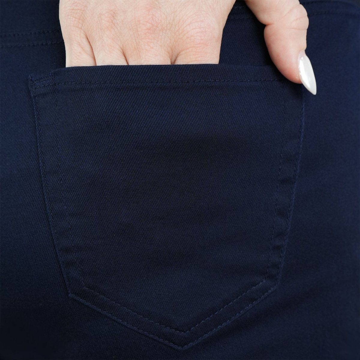 Women's Mid - Rise Slim Tapered Pants 26 - Shop Giordano