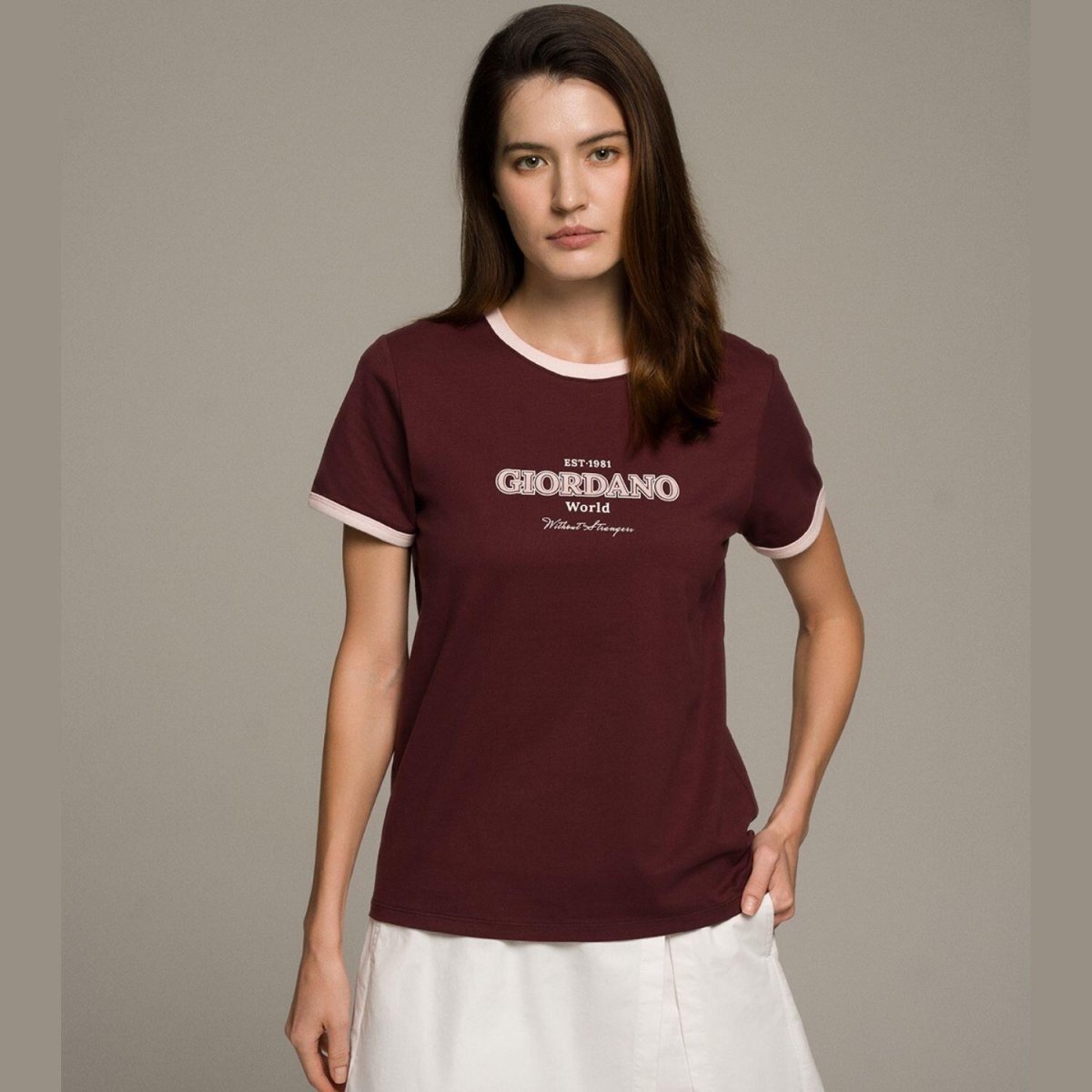 Women's Signature Print Tee | Comfort Fit Crew Neck S - Shop Giordano